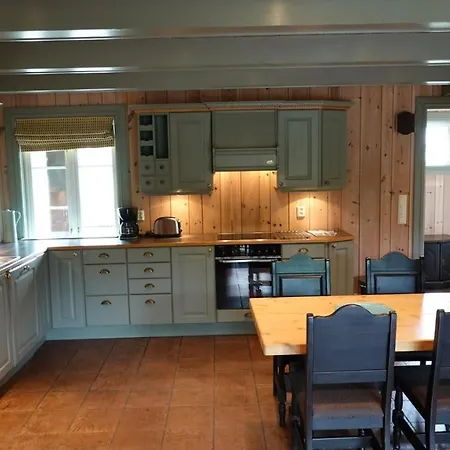 Spacious With 2 Bedrooms, Fireplace, And Mountain Views Apartament *