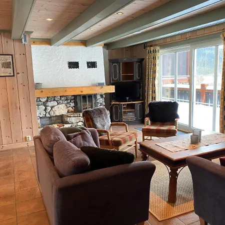 Spacious With 2 Bedrooms, Fireplace, And Mountain Views Hemsedal