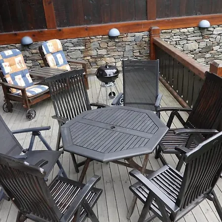 Apartament Spacious With 2 Bedrooms, Fireplace, And Mountain Views