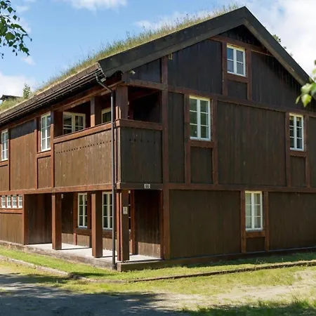 Spacious With 2 Bedrooms, Fireplace, And Mountain Views Apartment